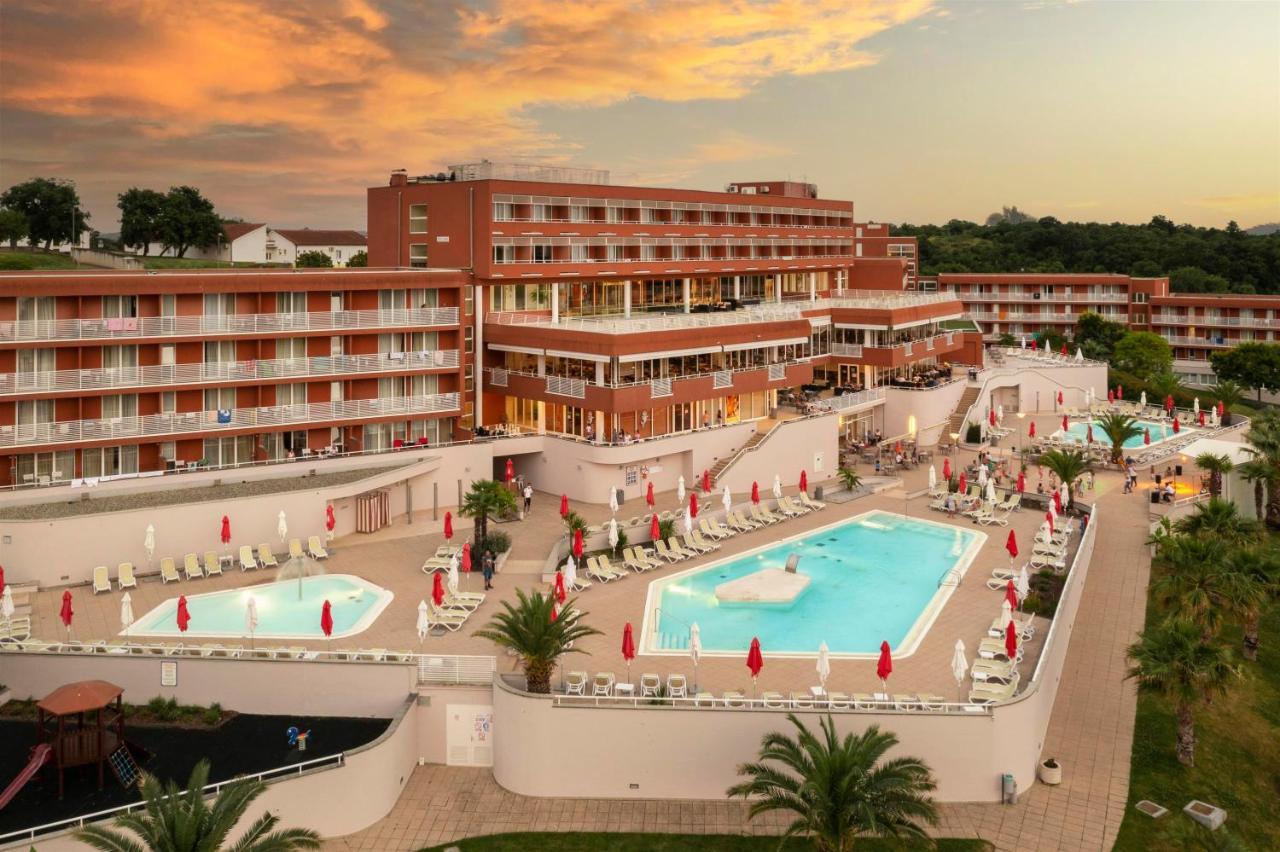 Hotel Albatros Plava Laguna Poreč Dış mekan fotoğraf