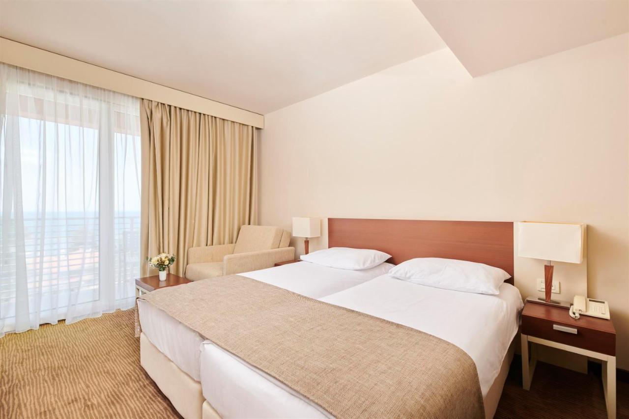 Hotel Albatros Plava Laguna Poreč Dış mekan fotoğraf