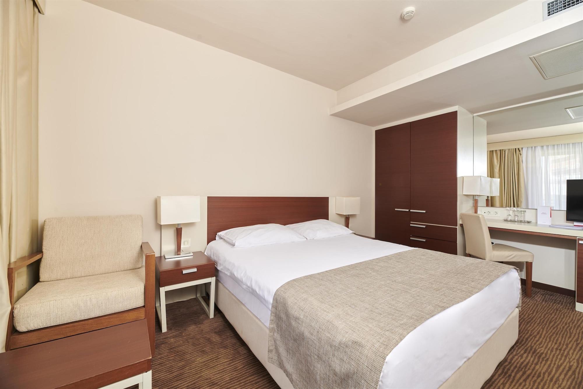 Hotel Albatros Plava Laguna Poreč Dış mekan fotoğraf