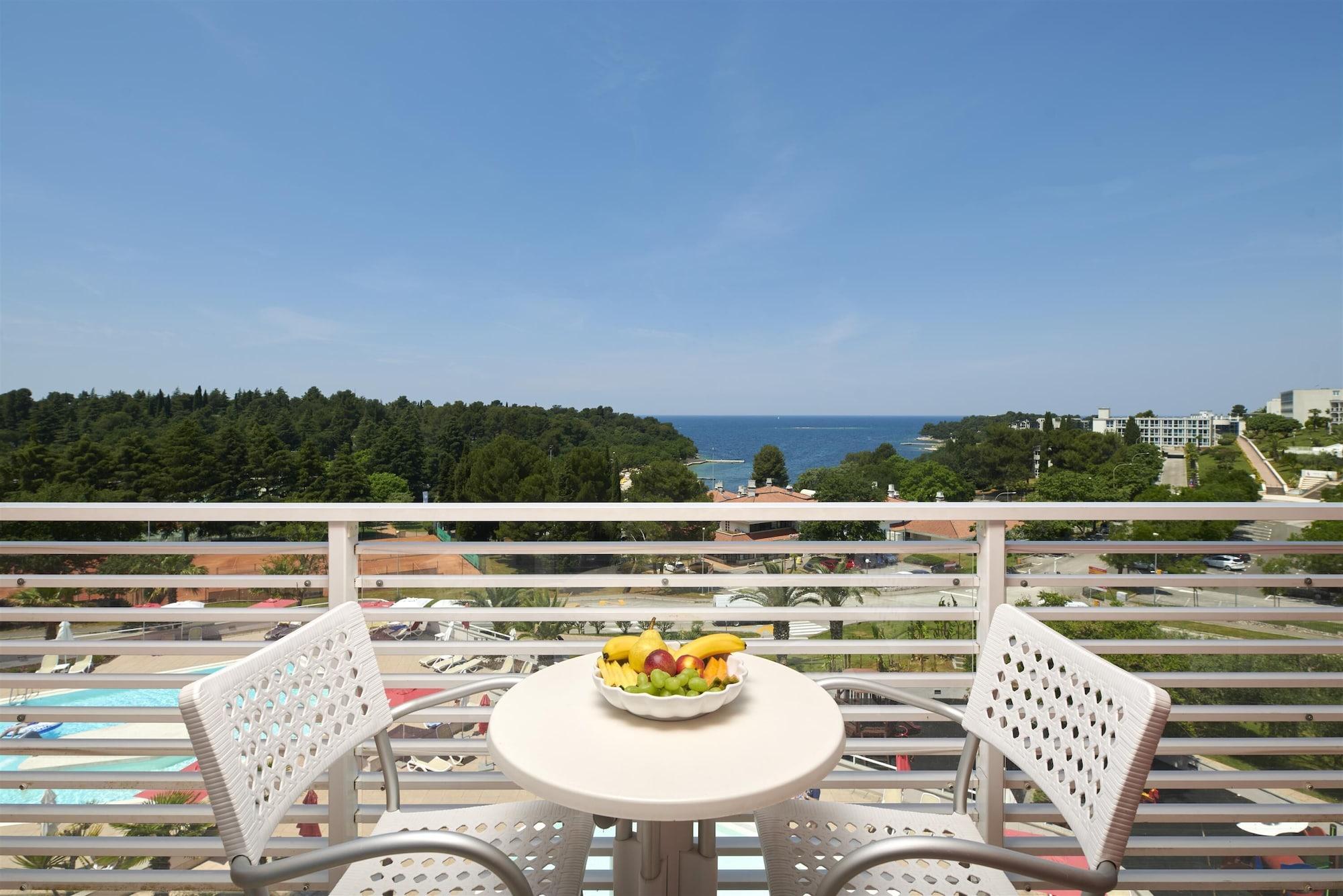 Hotel Albatros Plava Laguna Poreč Dış mekan fotoğraf