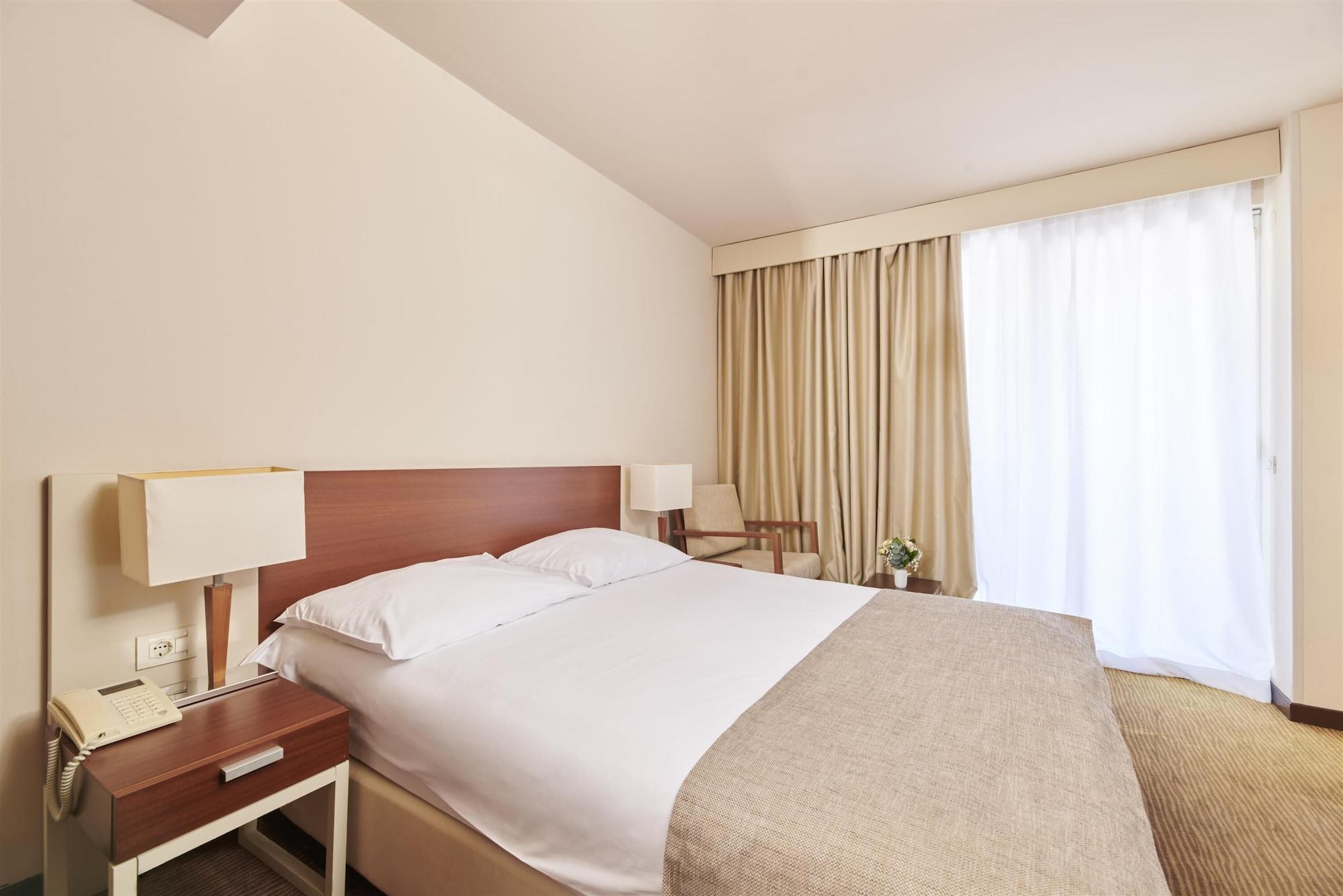 Hotel Albatros Plava Laguna Poreč Dış mekan fotoğraf