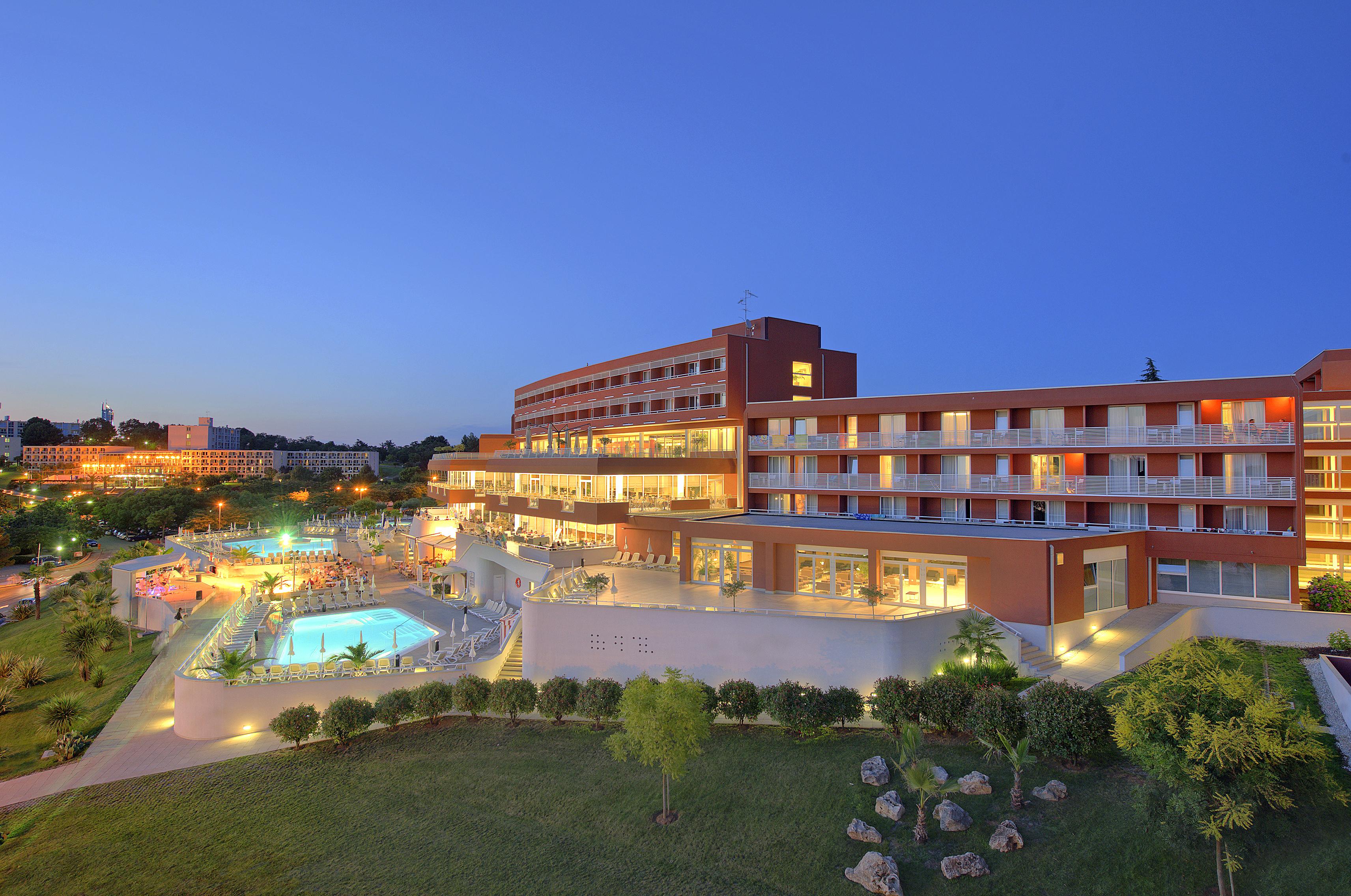 Hotel Albatros Plava Laguna Poreč Dış mekan fotoğraf